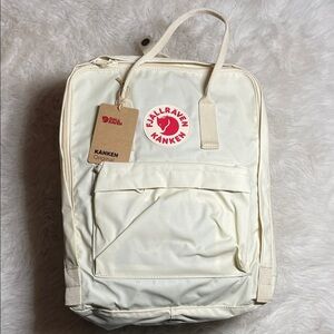 Fjallraven Kånken Backpack in Cream